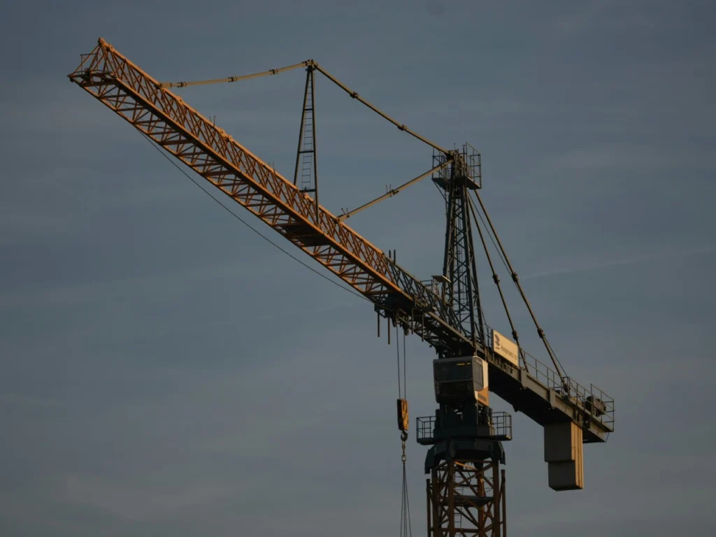 PAK Immo Bauneister pruefung vorbereitung baustelle kran Baustelle PAK Immo Baumeister Pruefungsvorbereitung Kran -Kurs zur Baumeister Befähigungsprüfung in Österreich